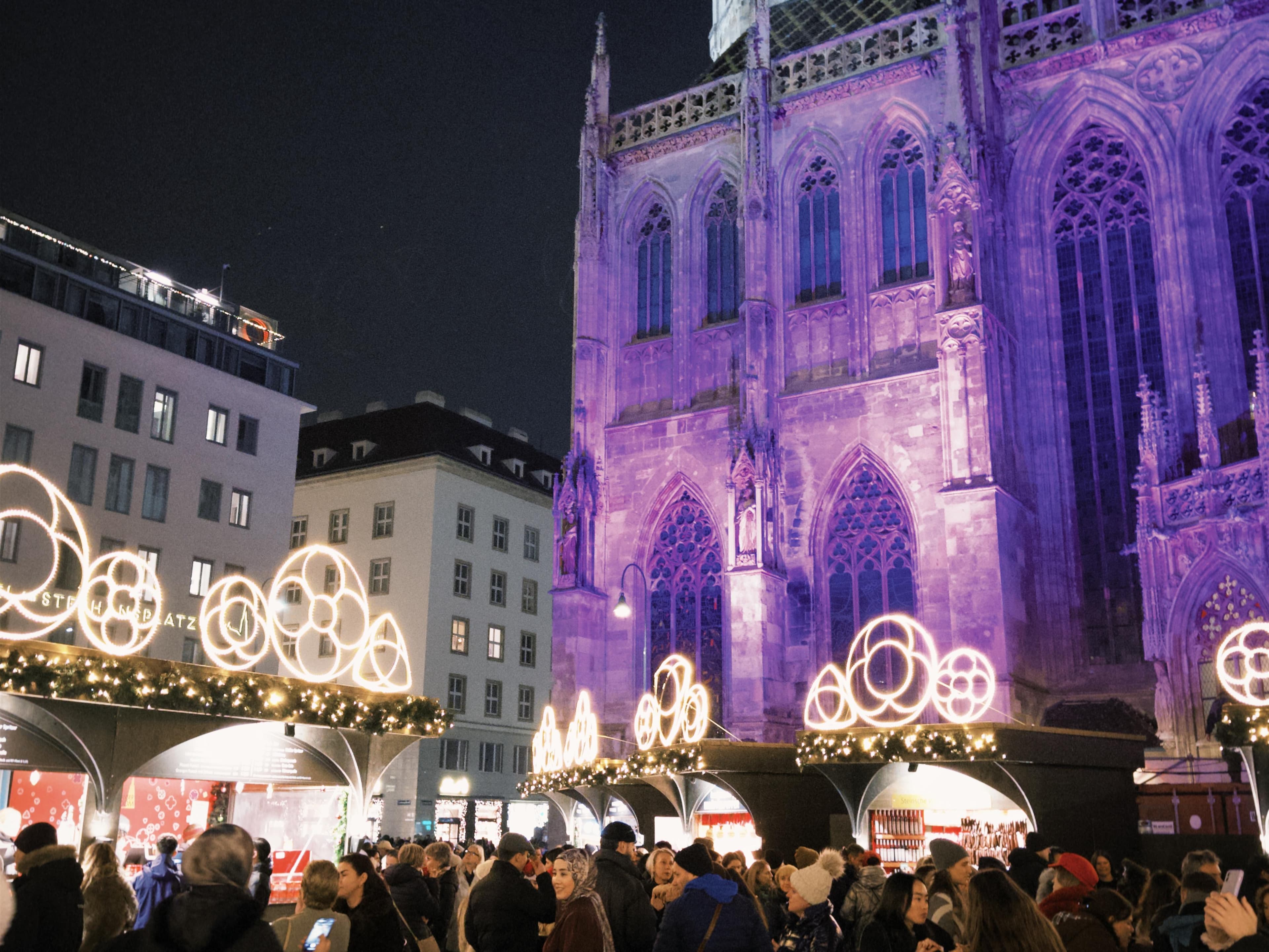 Christmas Market on Stephansplatz - Photo 5