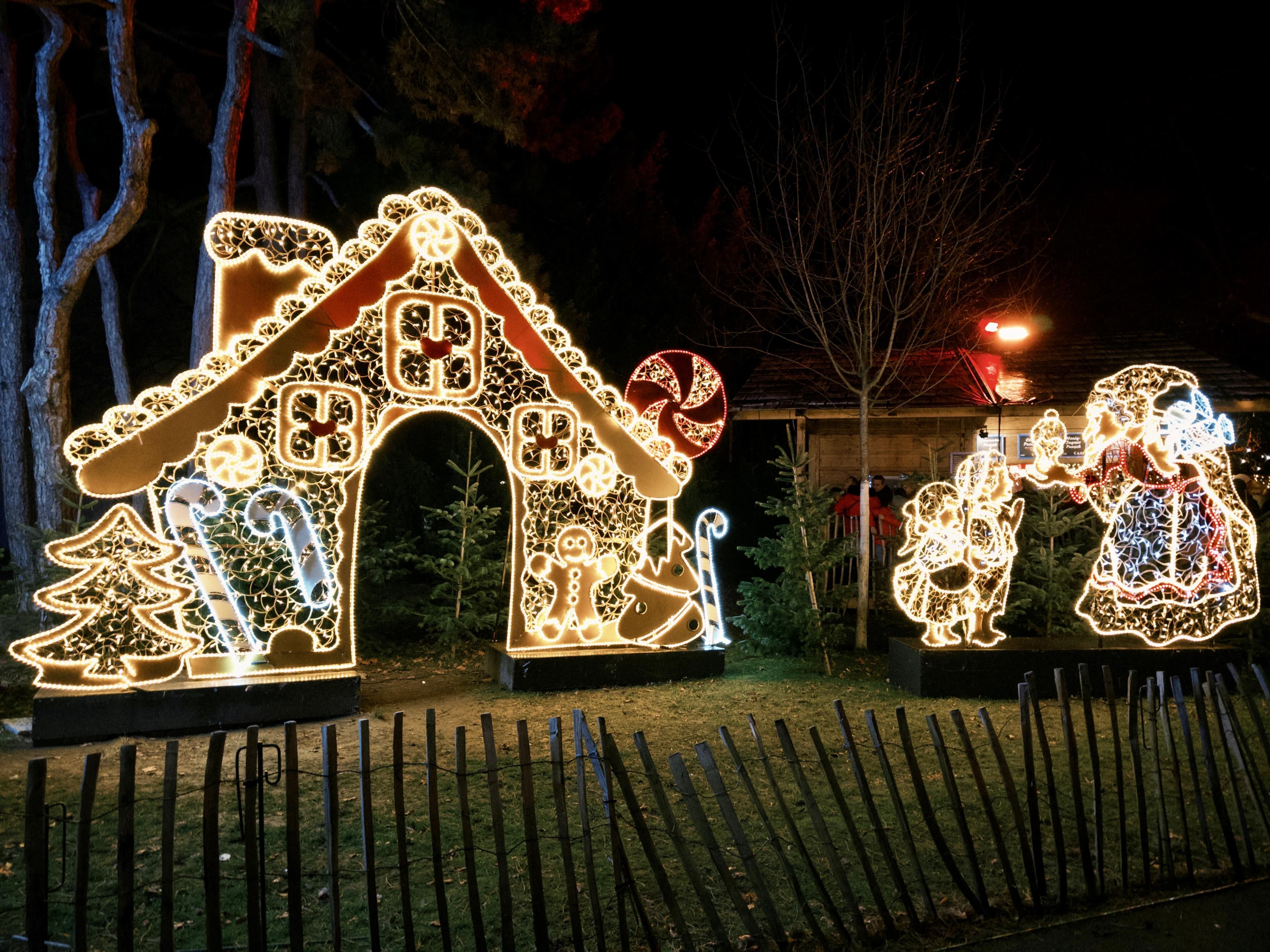 Christmas Village in the University Campus - Photo 1